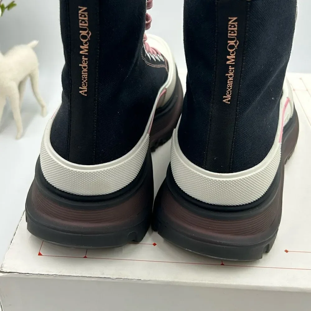 Men’s Alexander, McQueen tread slick boots size 44 made in Italy